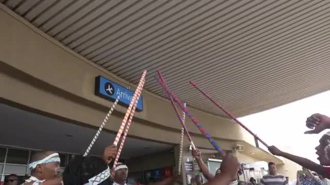 Aussies Receive Warm Welcome At Gqeberha Airport