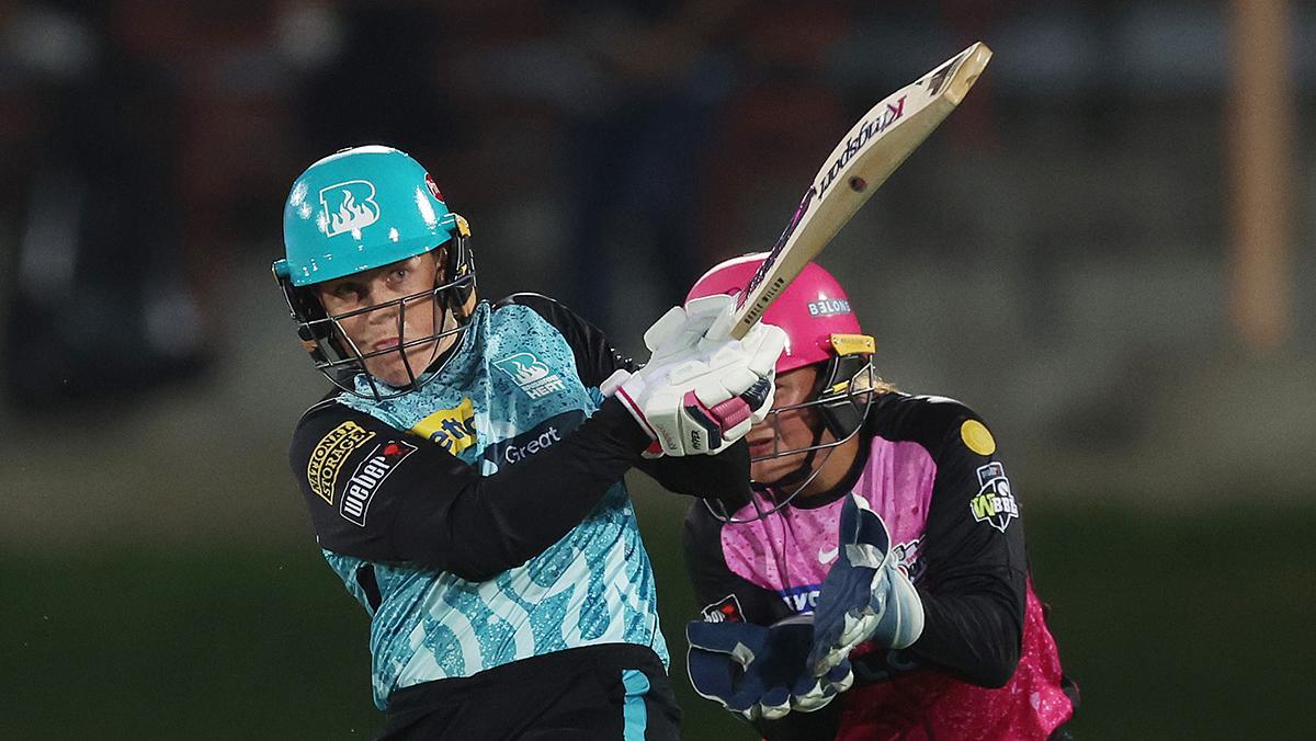Harris punishes Sixers with rapid knock