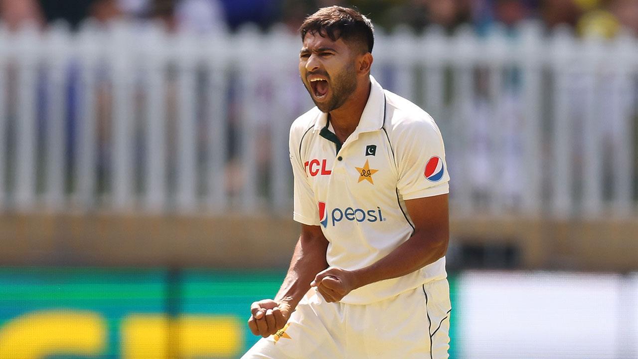 Khurram's impressive Test debut netted five big Aussie scalps