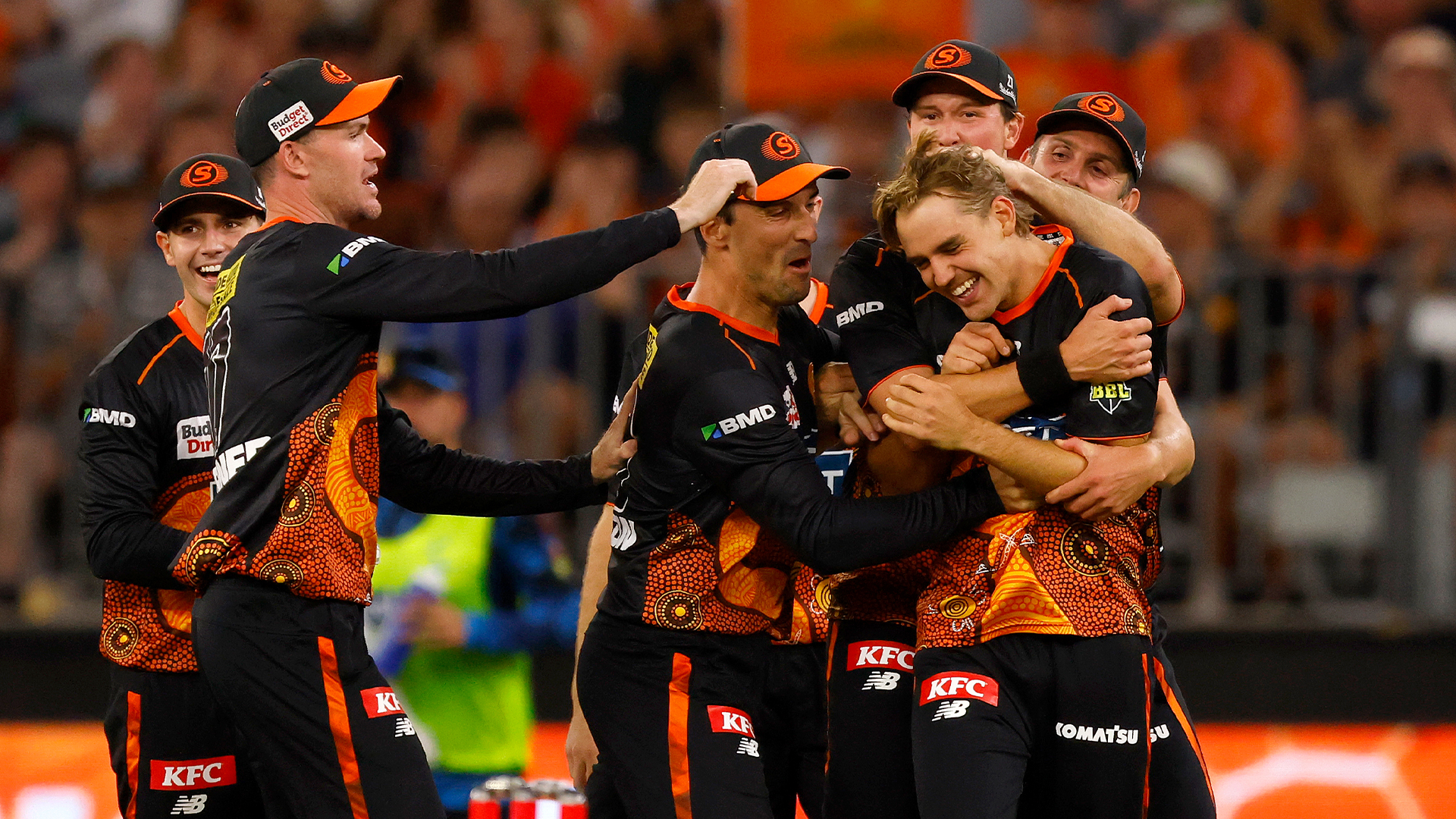 Strikers capitulate late as Scorchers catch fire out west