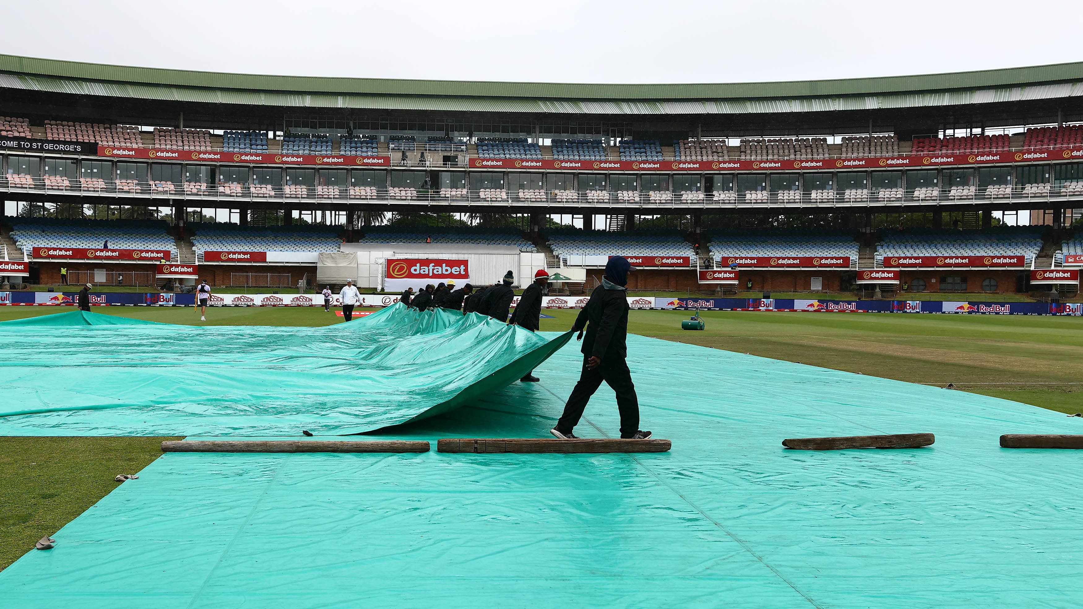 LIVE BLOG: Early lunch taken after rainy morning