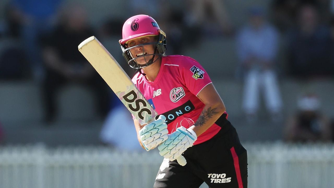 Gardner notches first half-century as Sixers skipper