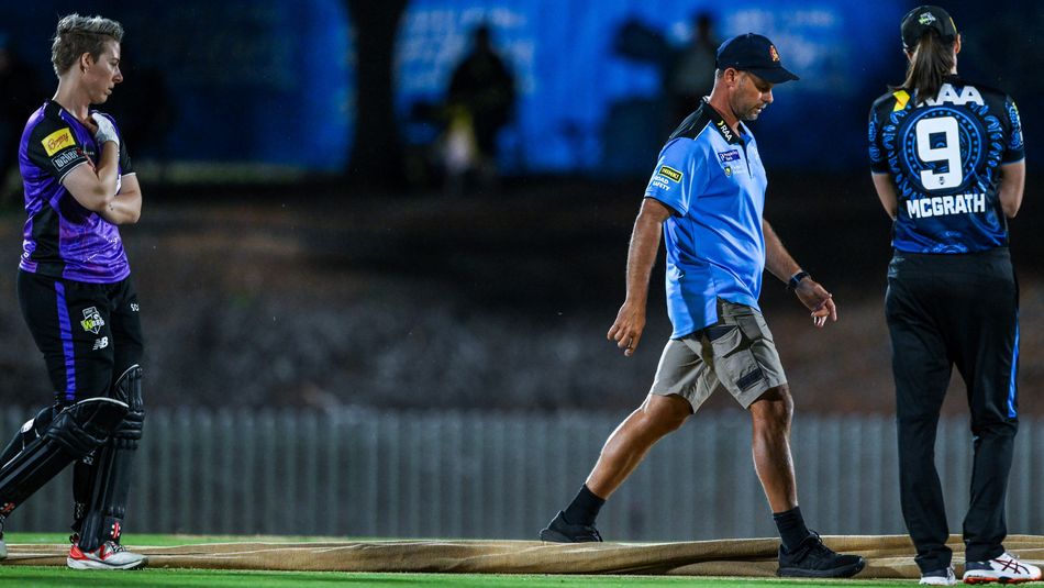 hobart hurricanes vs adelaide strikers match scorecard