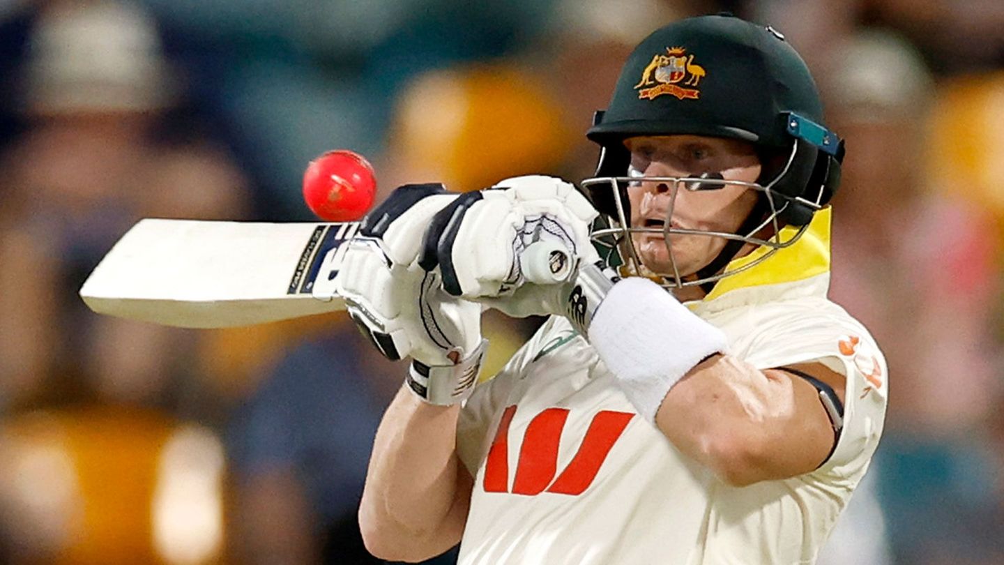Australia Gifts England Lifeline After Wild Day 2 at Gabba
