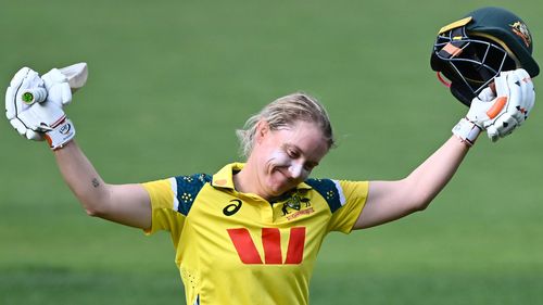 Healy tons up in ODI farewell as Aussies monster India