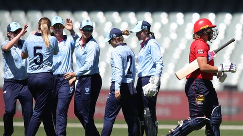 Hunt & Manenti Bash Aussies! South Australia Eyes Series Final!