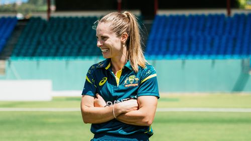 King & Mooney Shine as Australia Overcome Dropped Catches in T20 Thriller