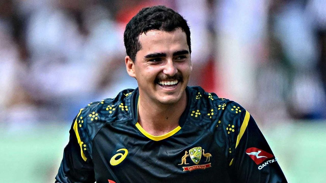 Davies shines on Aussie debut with crucial three-wicket haul