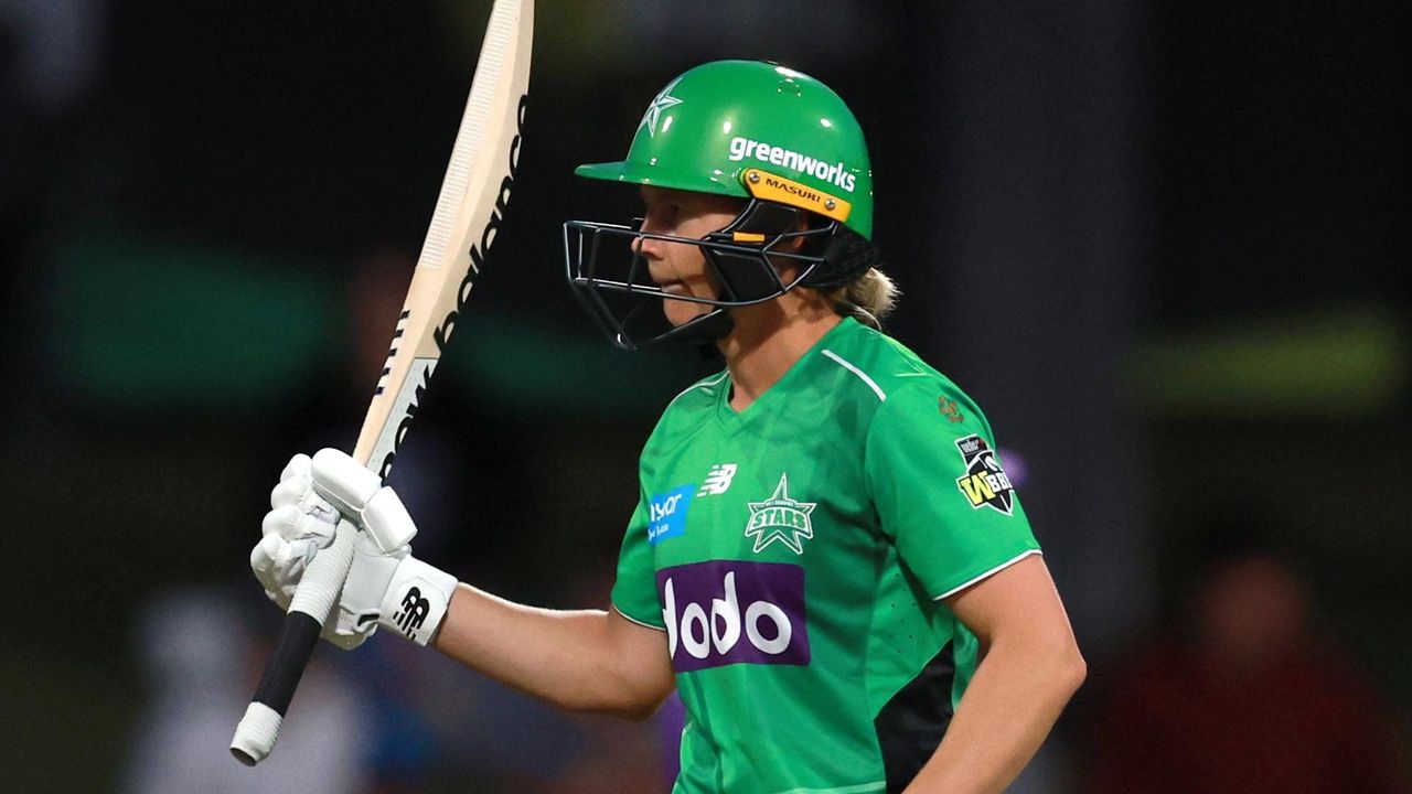 Lanning flays 'Canes enroute to 35th WBBL half-century